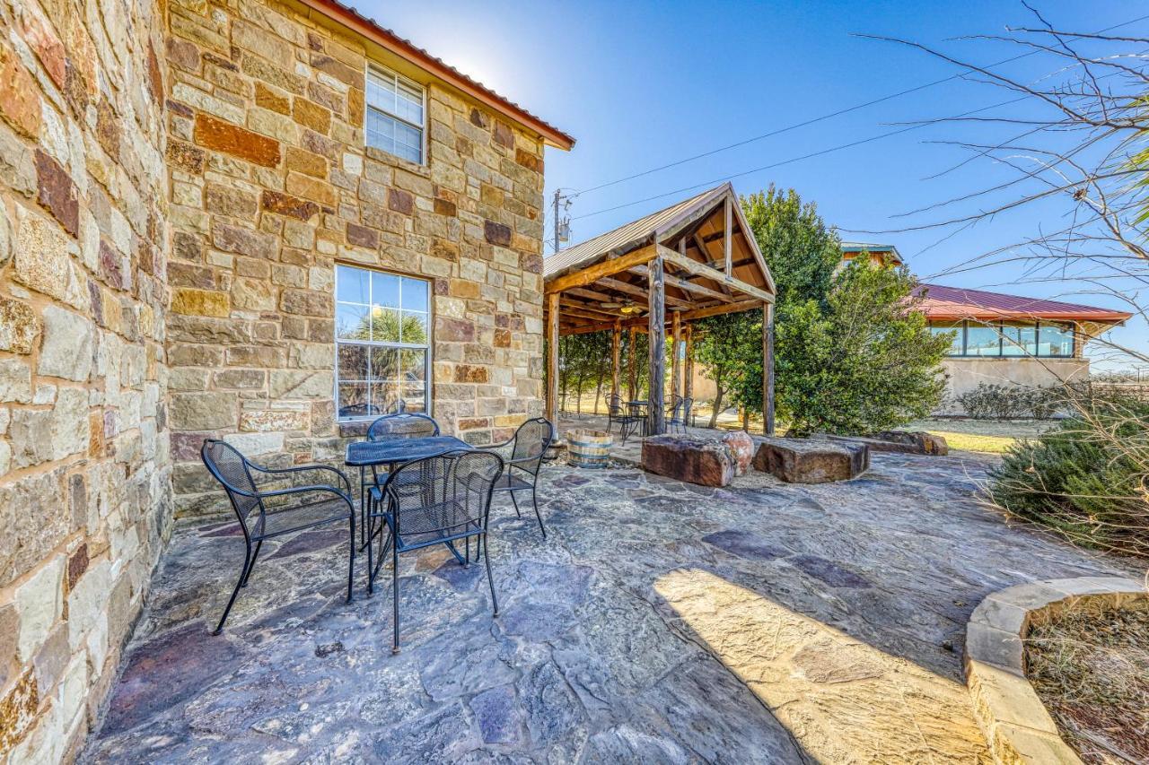 Hotel The Olive @ Mendelbaum Winery Guest Cabins Fredericksburg Exterior foto