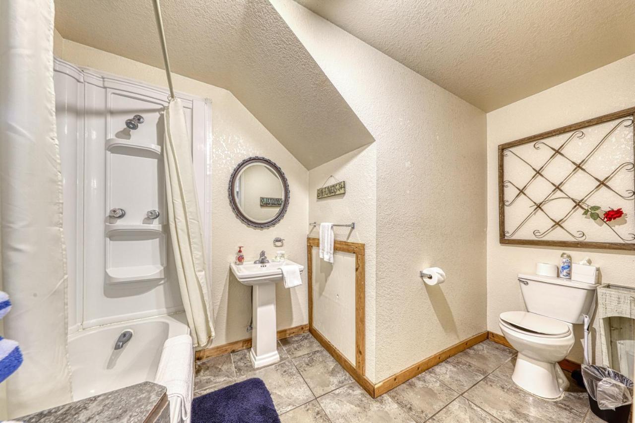 Hotel The Olive @ Mendelbaum Winery Guest Cabins Fredericksburg Exterior foto