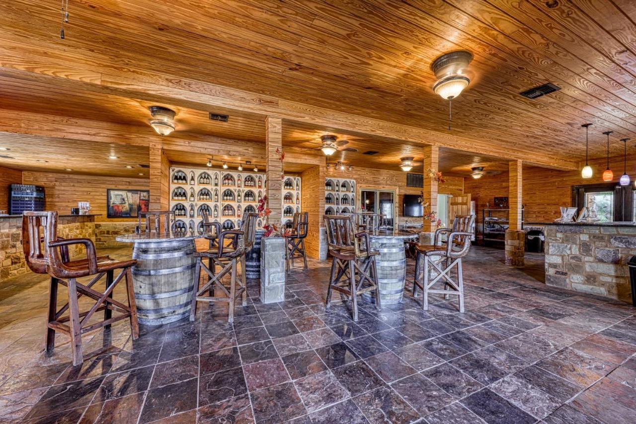 Hotel The Olive @ Mendelbaum Winery Guest Cabins Fredericksburg Exterior foto
