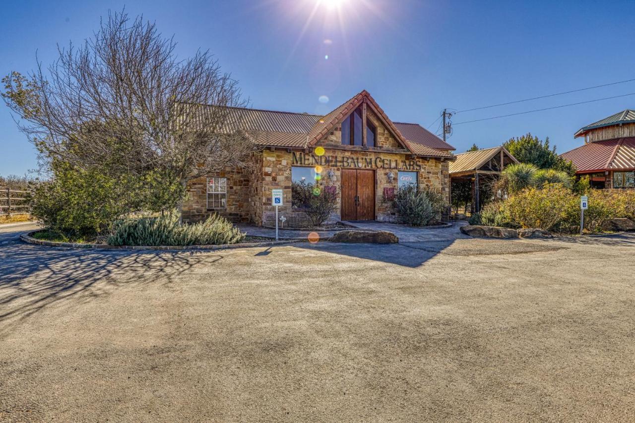 Hotel The Olive @ Mendelbaum Winery Guest Cabins Fredericksburg Exterior foto