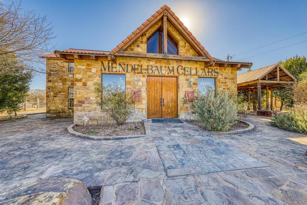 Hotel The Olive @ Mendelbaum Winery Guest Cabins Fredericksburg Exterior foto