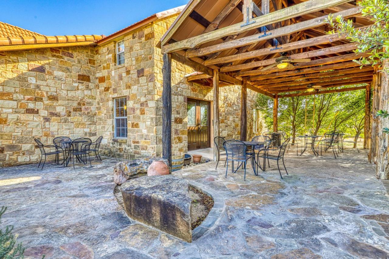 Hotel The Olive @ Mendelbaum Winery Guest Cabins Fredericksburg Exterior foto